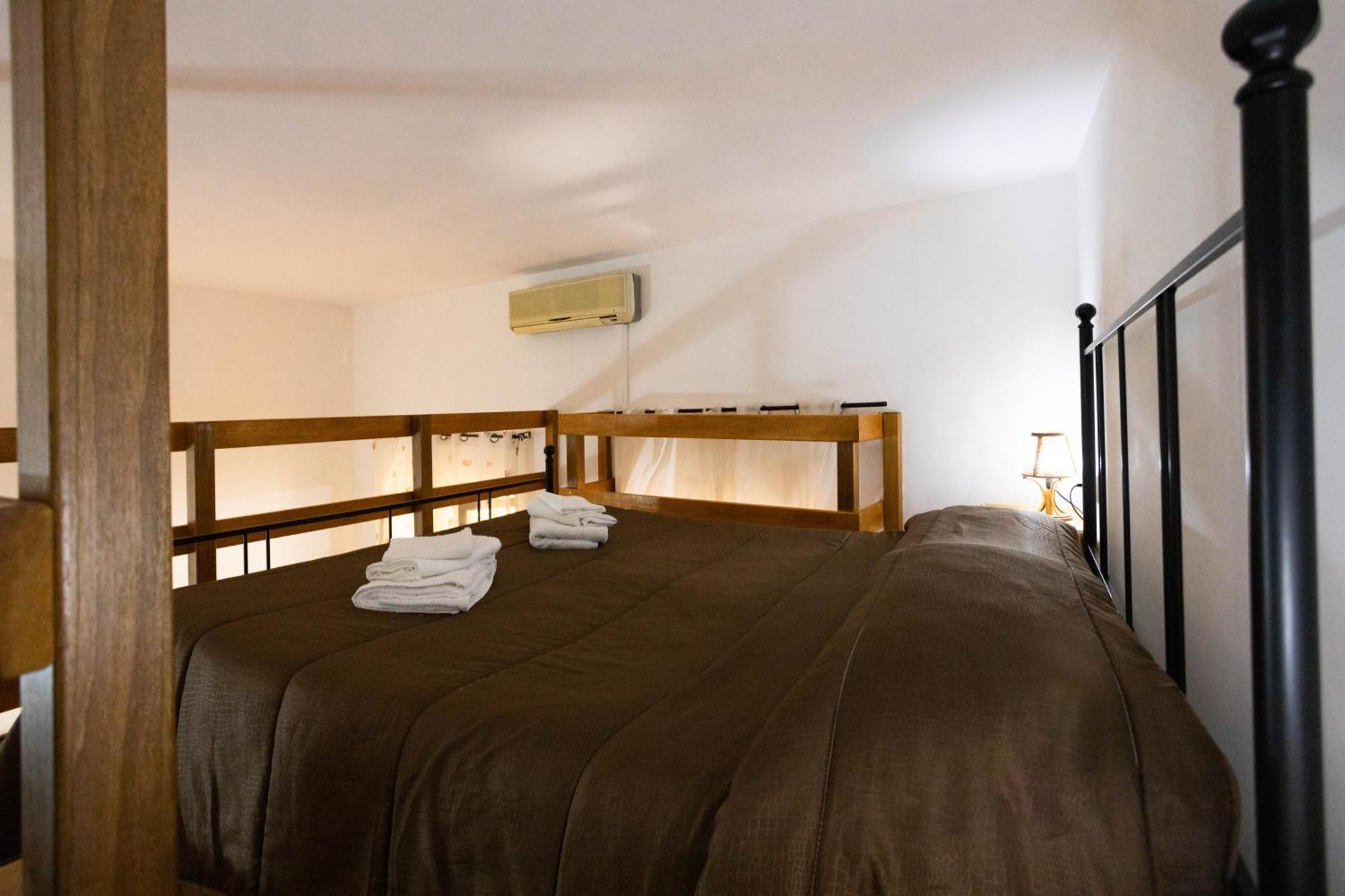 Hola Cathedral House Cadorna Apartment Palermo Bagian luar foto